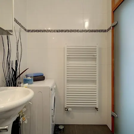 Chiefbridge Dijon Rooms Centre Апартаменты *