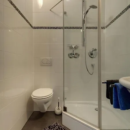 Апартаменты Chiefbridge Dijon Rooms Centre Дижон