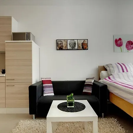 Chiefbridge Dijon Rooms Centre Апартаменты *